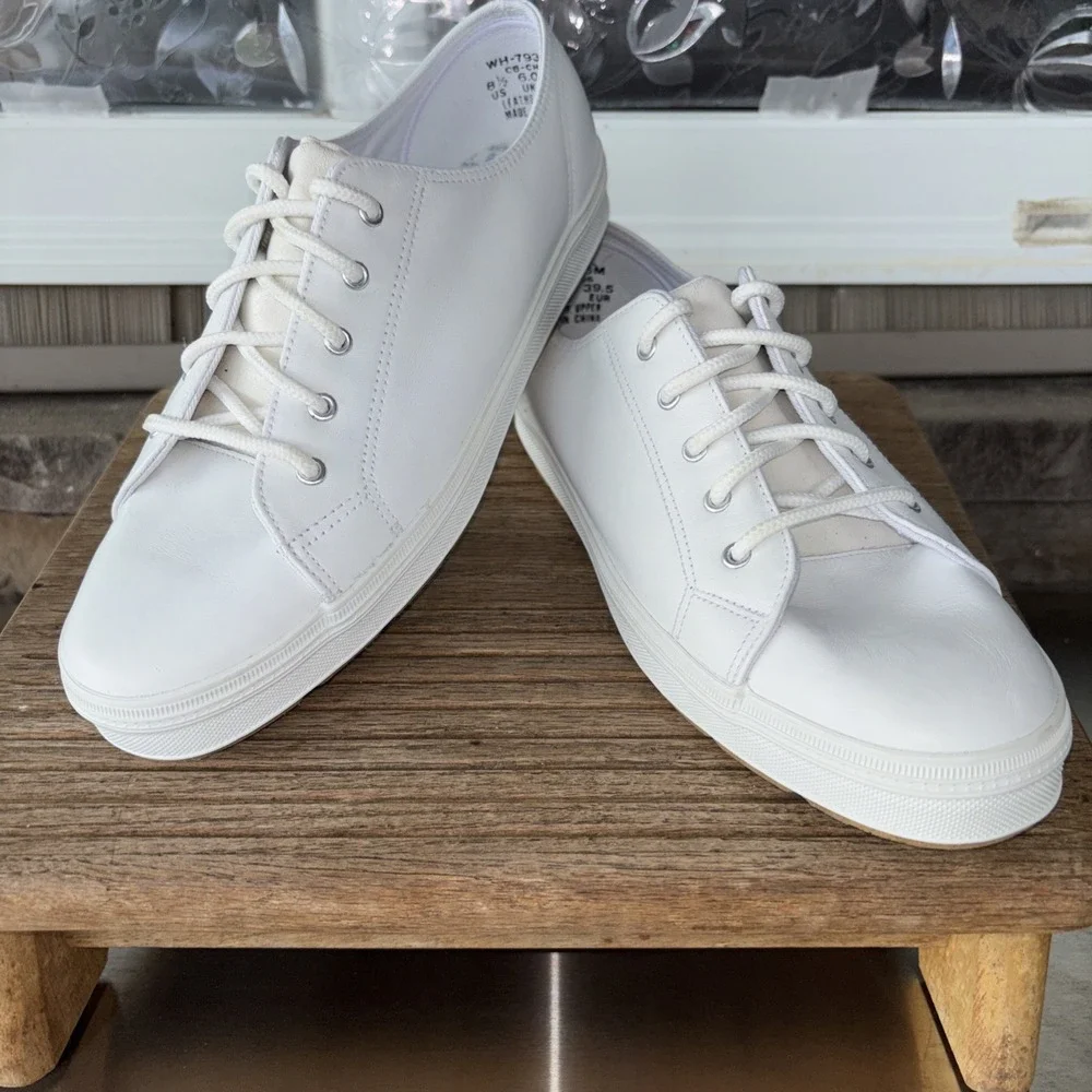 Keds Original White Lace Up Sneakers Ready to Wear  Women's Casual 8.5 Shoes EUC
